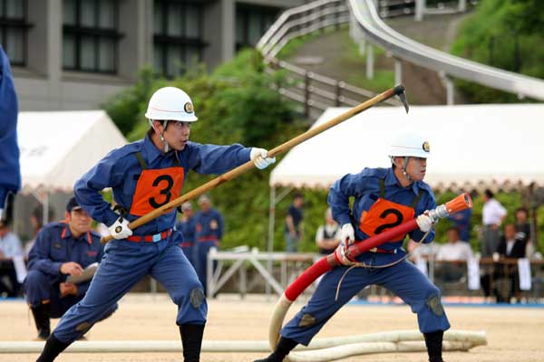 平成20年度愛媛県消防操法大会　ポンプ車の部　第4位　第6分団の操法中写真