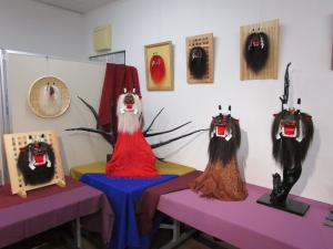 壁面の牛鬼頭作品