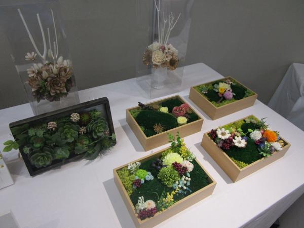フラワーアレンジ展示